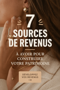 Une femme sereine regardant des options d'investissement pour diversifier ses revenus.