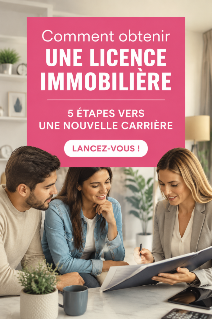 Femme tenant son diplôme de licence immobilière, symbolisant une nouvelle carrière