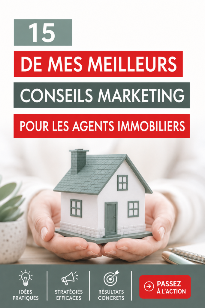 Agent immobilier présentant une maison à des clients intéressés.