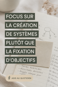 Illustration d'une femme organisant son temps avec des systèmes pratiques.