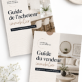 Couple examinant des documents immobiliers dans leur maison.