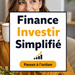Femme souriante consultant des documents financiers pour planifier son investissement.