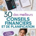 Femme située dans un environnement dédié aux finances, réfléchissant à son avenir financier.